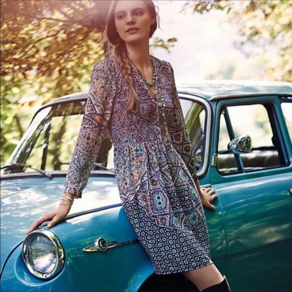 Anthropologie Maeve Tiled Amethyst Long Sleeve V-Neck Neck Smocked Dress Medium